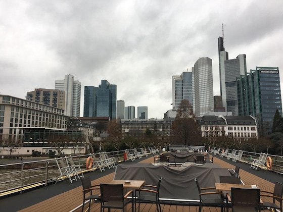 Gallery - Ms Select Bellejour - Frankfurt