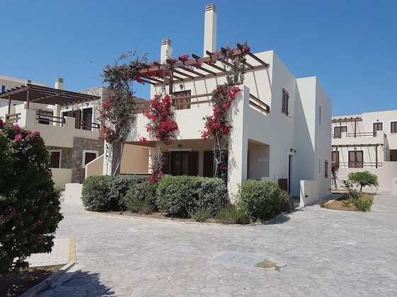 Gallery - Syra Bay