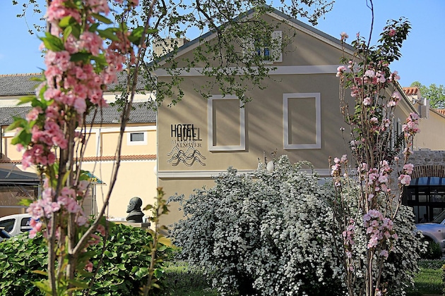 Gallery - Almayer Art & Heritage Adults Only Hotel & Dépendance Rooms