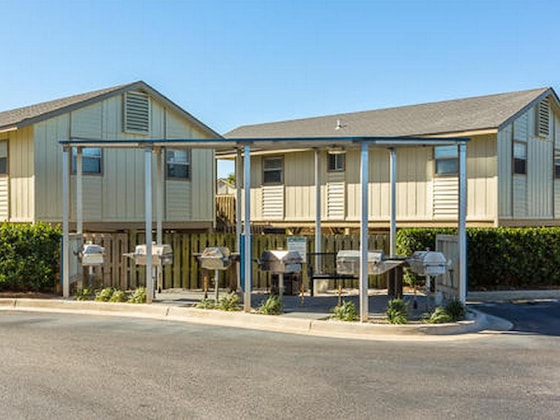 Gallery - Crystal Tower 1101