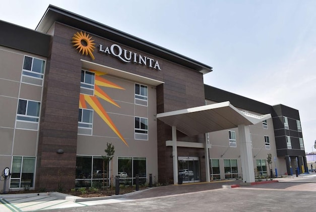 Gallery - La Quinta Inn & Suites by Wyndham San Bernardino