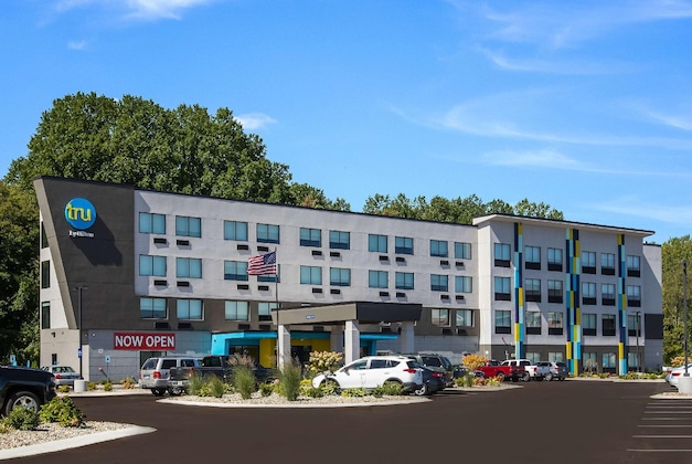 Gallery - Tru by Hilton Saint Joseph