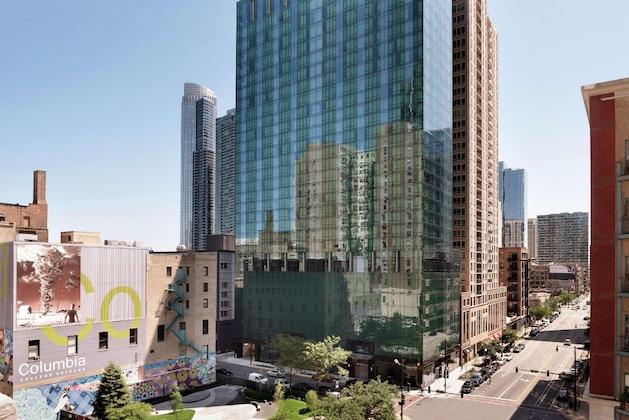 Gallery - Hilton Garden Inn Chicago Downtown South Loop