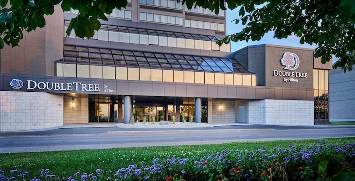Gallery - Doubletree By Hilton Windsor Hotel And Suites