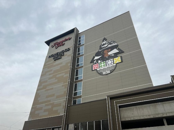Gallery - Hampton Inn Indianapolis Canal IUPUI