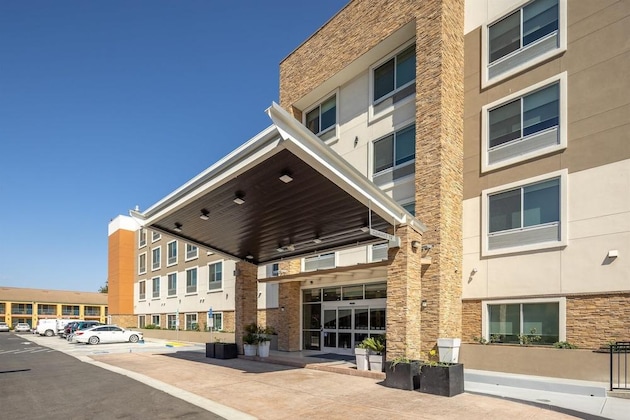 Gallery - Holiday Inn Express & Suites San Jose Silicon Valley By Ihg
