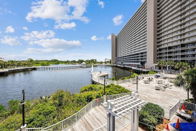 Gallery - Laketown Wharf 609 - Beach, Please