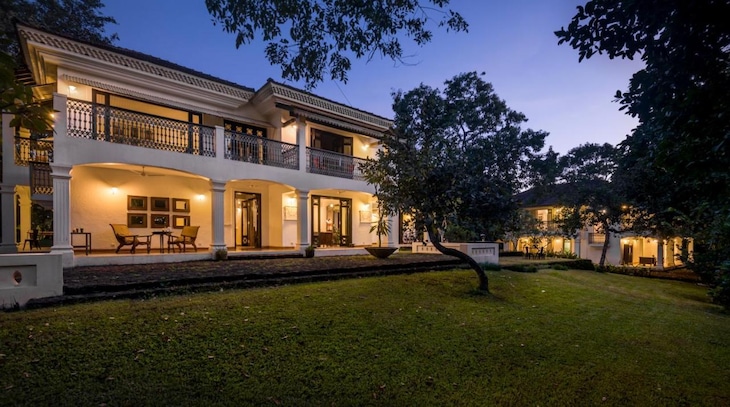 Gallery - The Postcard Velha