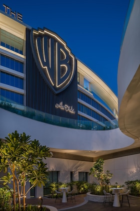 Gallery - The Wb Abu Dhabi Hotel, Curio Collection By Hilton
