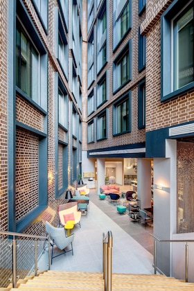 Gallery - Yotel London City