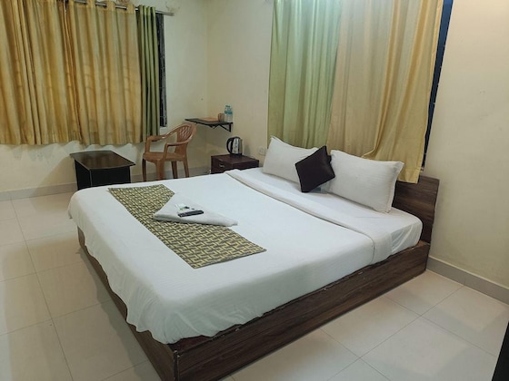 Gallery - Green Tree Hotel