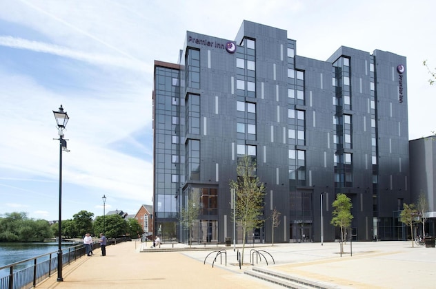 Gallery - Premier Inn Bedford Town Centre