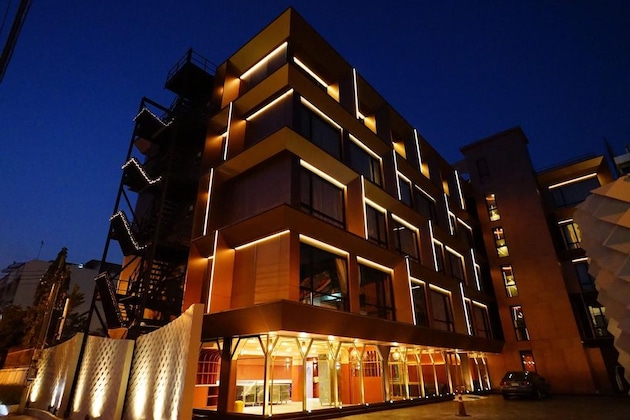 Gallery - 4 Monkeys Hotel