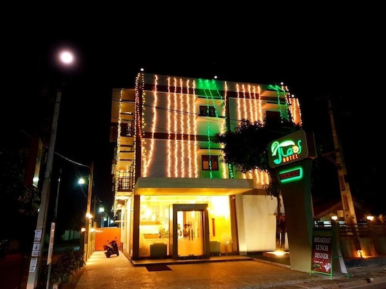 Gallery - J Leaf Hotel