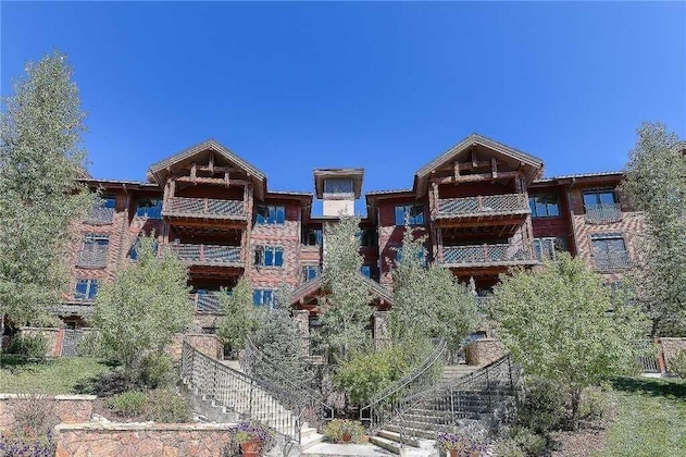 Gallery - 5109 Emerald Lodge, Trappeur's Crossing Apartment 4