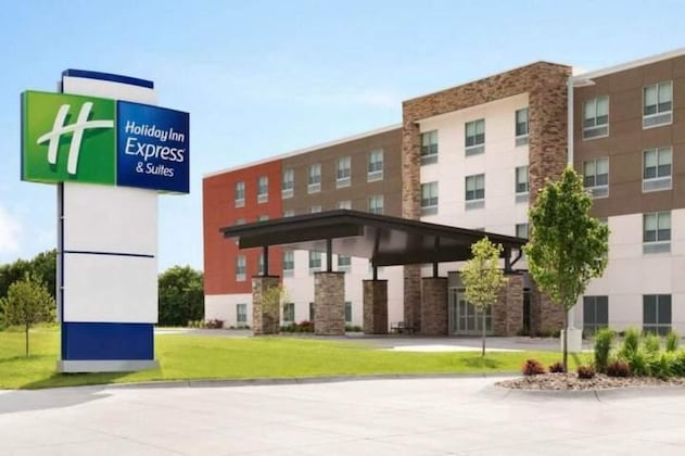 Gallery - Holiday Inn Express & Suites Dallas Central Market Center, An Ihg Hotel