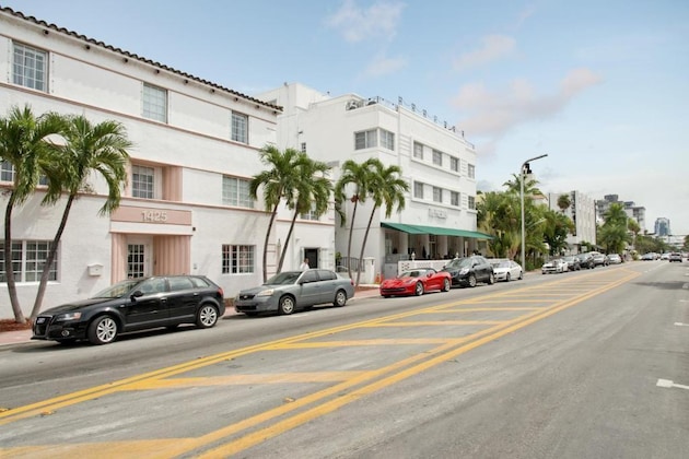 Gallery - President Villa Miami Beach