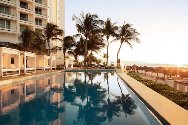 Gallery - Krystal Grand Cancun