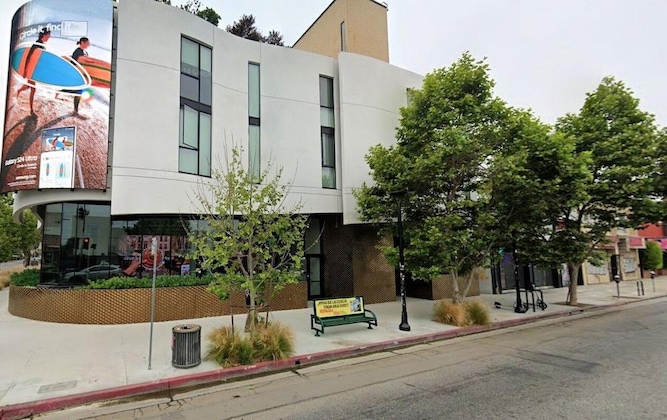 Gallery - StaysPro Hollywood Homes Minutes to Everything Spacious AND Free Parking