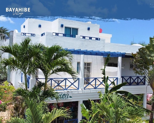 Gallery - Tribe Inn & Rooftop Lounge
