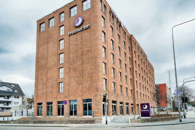 Gallery - Premier Inn Wiesbaden City Centre