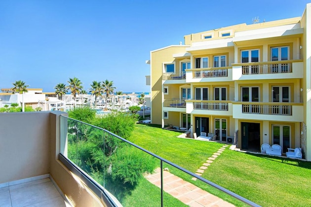 Gallery - Theo Star Beach