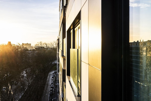 Gallery - L-Avenue