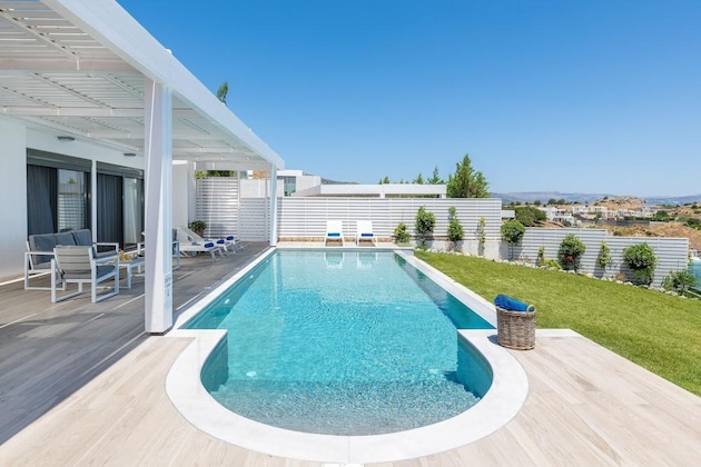 Gallery - Villa Vrachos