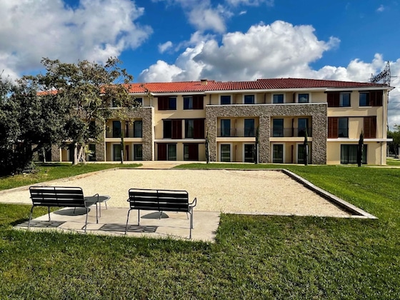 Gallery - Ibis Styles Cabriès Aix-En-Provence Tgv
