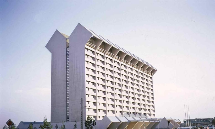 Gallery - Laleh International Hotel