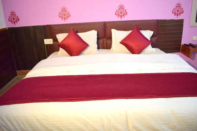 Gallery - Radhe-The Hotel