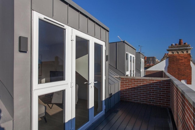 Gallery - Charles Hope Apartments Heathrow South