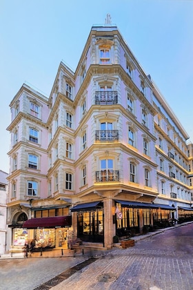Gallery - Meroddi Barnathan Hotel