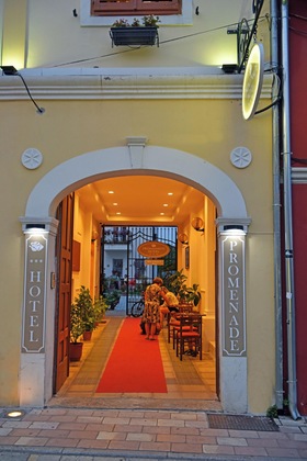 Gallery - Promenade Hotel