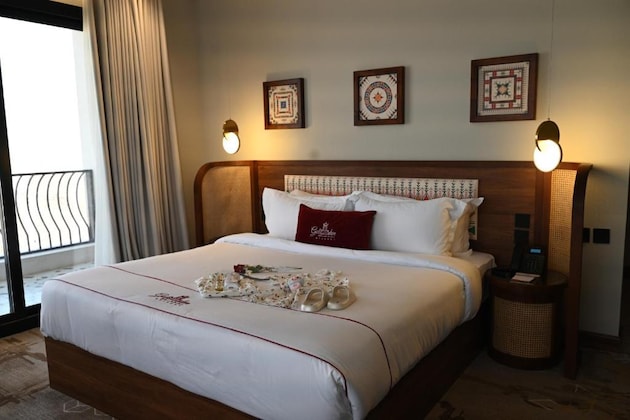 Gallery - Golden Balcony Hotel