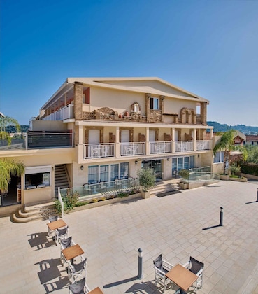 Gallery - Altura Hotel