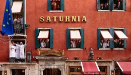 Hotel Saturnia & International