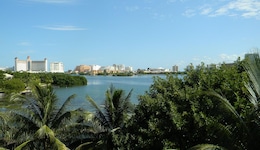 Hotel Imperial Laguna Faranda