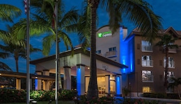 Holiday Inn Express Hotel & Suites Naples Downtown - 5Th Ave, An Ihg Hotel