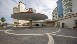 Cenger Beach Resort