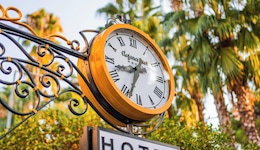 Elegance East Hotel - Boutique Class
