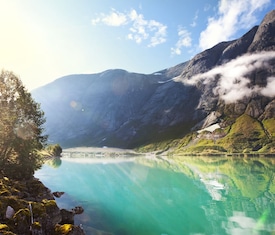 Alle Kreuzfahrten nach Hellesylt (Norwegen)