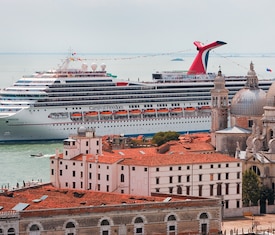 Die meist gesuchten Kreuzfahrten mit Carnival Freedom