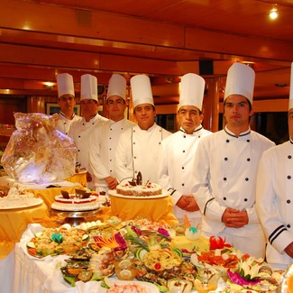 Service und Gastronomie an Bord