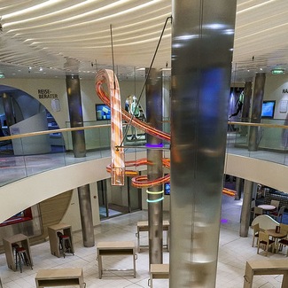 AIDAperla Plaza