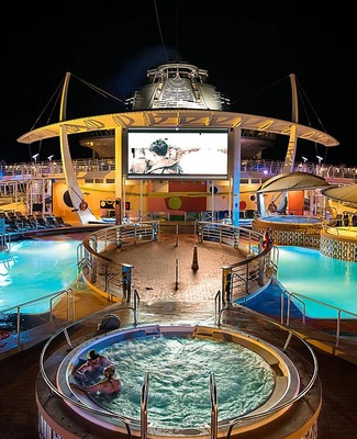 Foto Explorer of the Seas 17