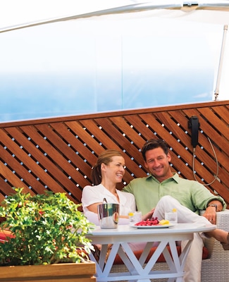 Foto Celebrity Reflection 2