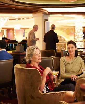 Crooner’s Lounge & Bar