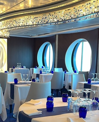 Foto Celebrity Infinity 15