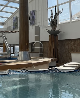 Foto Celebrity Infinity 8